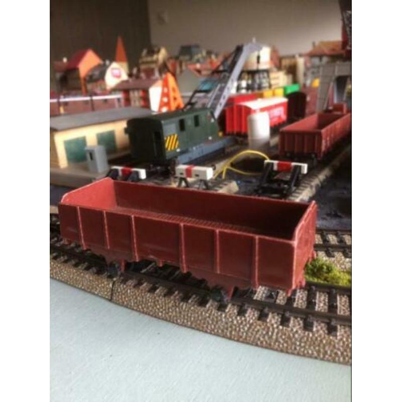 Drie open wagons oa JOUEF schaal HO