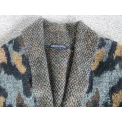 Vest van ROBERTO SARTO maat 40 valt ruim.