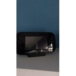 Wii u met 4 games+amiibo en toebehoren