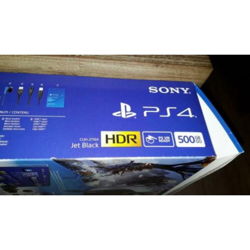 PlayStation 4 slim 500GB HDR 2019 , paar keer gebruikt!