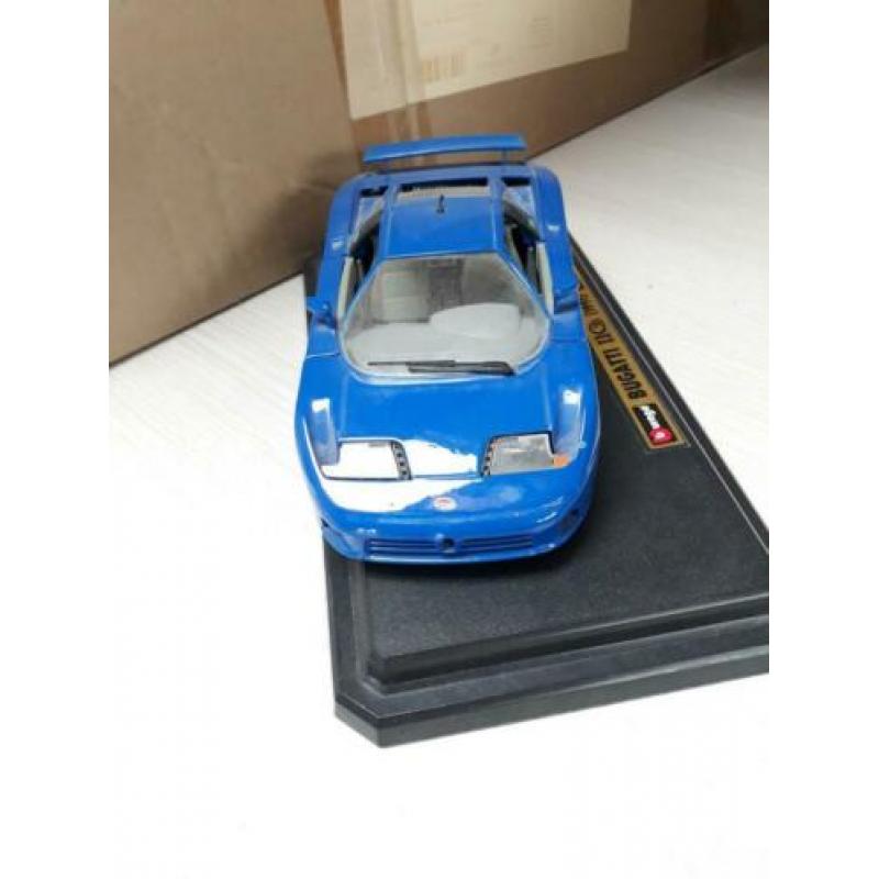 Bugatti EB 110 uit 1991 bburago