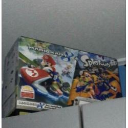 Wii u met 4 games+amiibo en toebehoren
