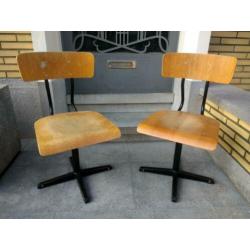 2 Obumex kinderstoelen