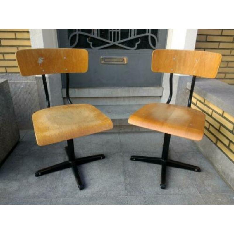 2 Obumex kinderstoelen