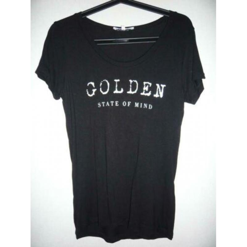 2 t shirts maat S