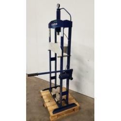 Werkplaatspers Ciata 15 Ton handbediend