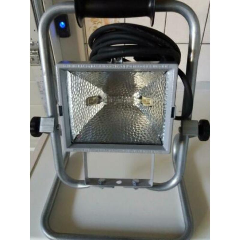 Halogeen armatuur (looplamp) op statief