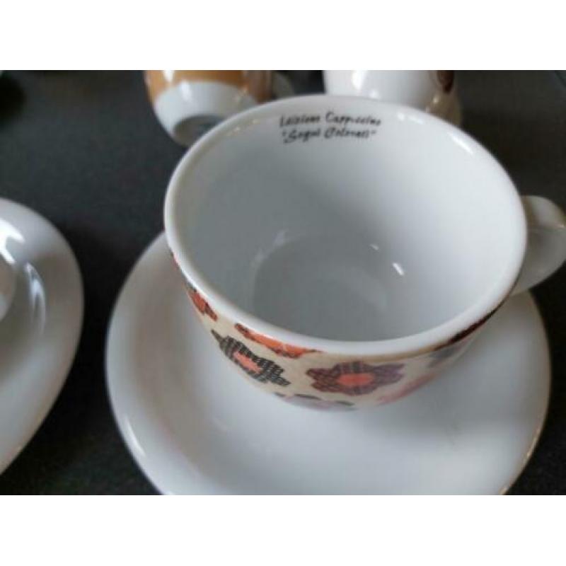 Porcelaine d'Ancap kop en schotels
