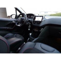 Peugeot 208 1.2 PureTech GT-line 100Pk Parelmoer wit