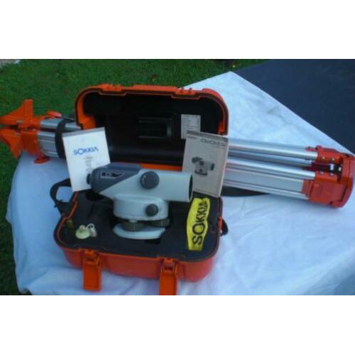 Waterpasinstrument. complete set. IZGS.