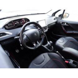 Peugeot 208 1.2 PureTech GT-line 100Pk Parelmoer wit