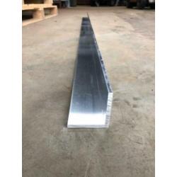1378. Aluminium hoek / hoeklijn / profiel / 60x60x6mm