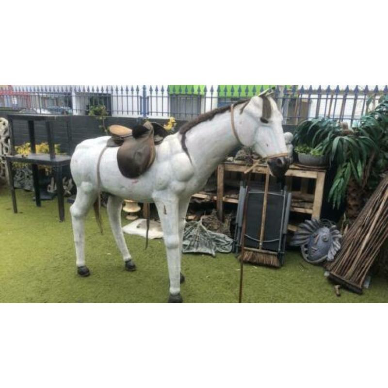 Levensgrote Paard.
