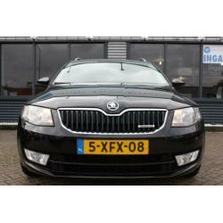 Skoda Octavia Combi 1.6 TDI CLIMA NAVIGATIE PDC CHROOM PRIVA