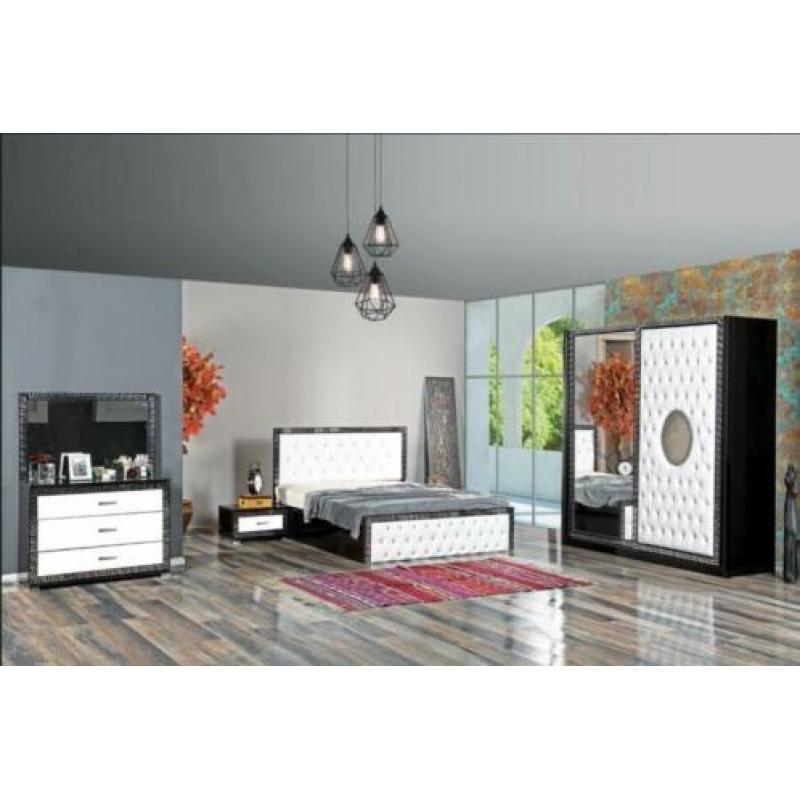 Nu complete slaapkamers in de sale v.a 899 kom langs op=op!