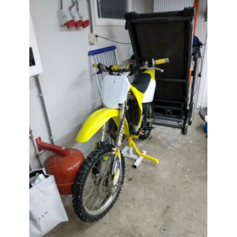 Suzukie rm 85 grote wielen