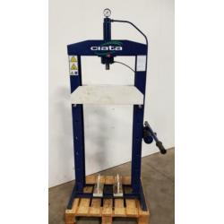 Werkplaatspers Ciata 15 Ton handbediend