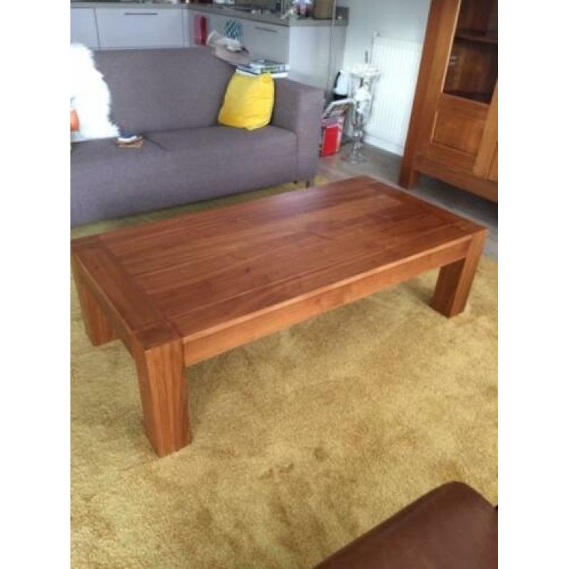 Dressoir + salontafel + vitrinekast