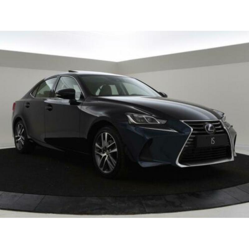 Lexus IS 300h Hybrid Business Line Pro