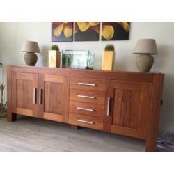 Dressoir + salontafel + vitrinekast