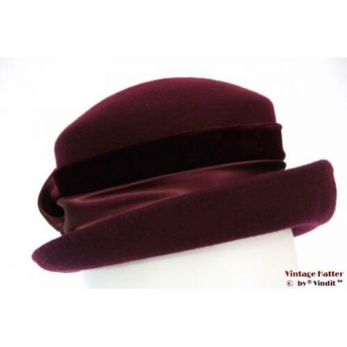 Vintage Dameshoed bordeaux paars met fluwelen band 56