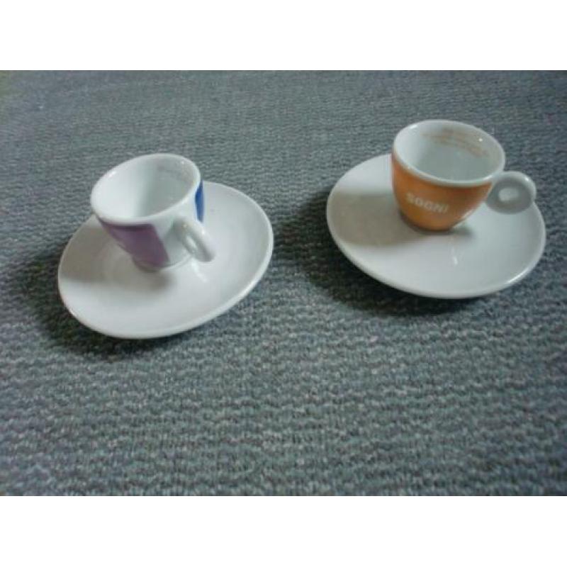 Twee Illy espresso kopjes