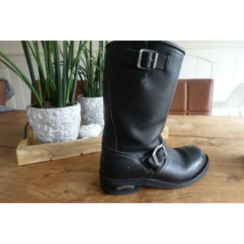 Super leuke Sendra zwarte boots laarsje maat 36