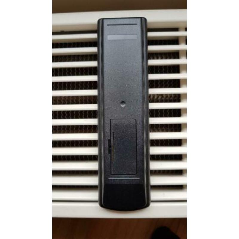 Micromega afstandsbediening voor gehele geluidsinstallatie