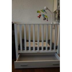 Bopita box met lade, boxkleden en tinylove mobiel