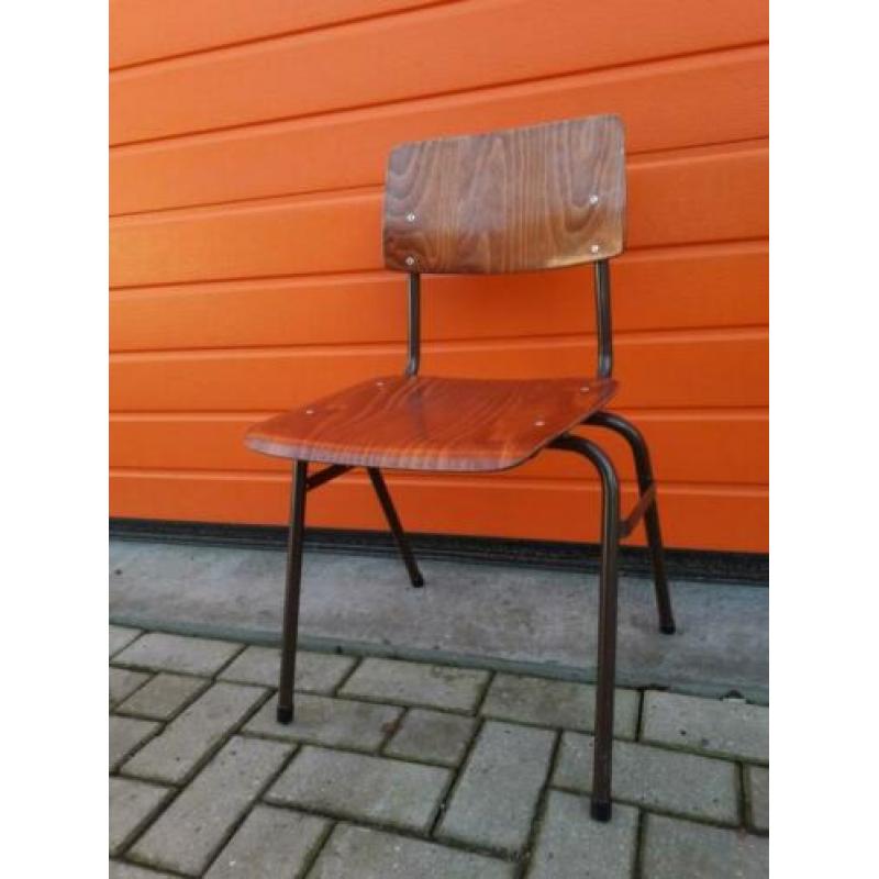 Vintage schoolstoel jaren tachtig