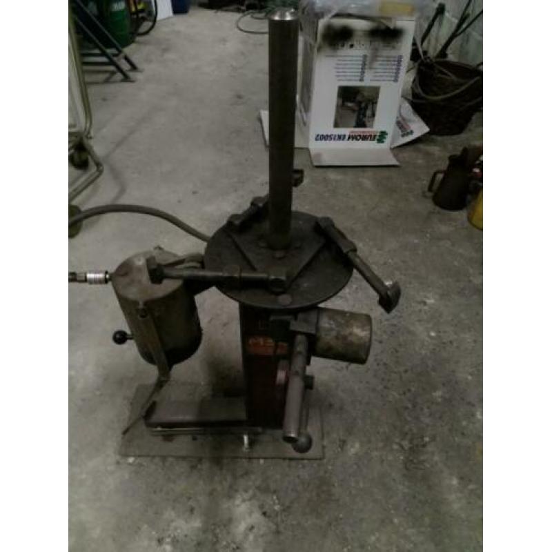 banden de en montage apparaat duqesne m34 handmatig