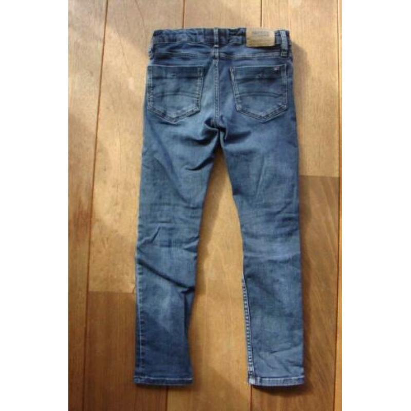 Tommy hilfiger jeans scanton slim fit maat 128 €9,95
