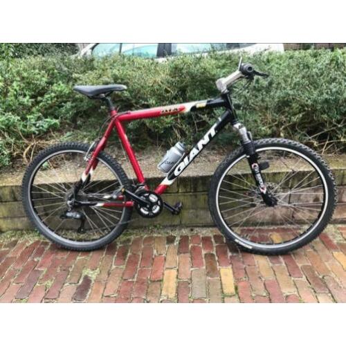 Mooie stoere giant atx mountainbike met schijfrem zgan