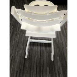 Witte Stokke Tripp Trapp stoel met baby set en tafeltje