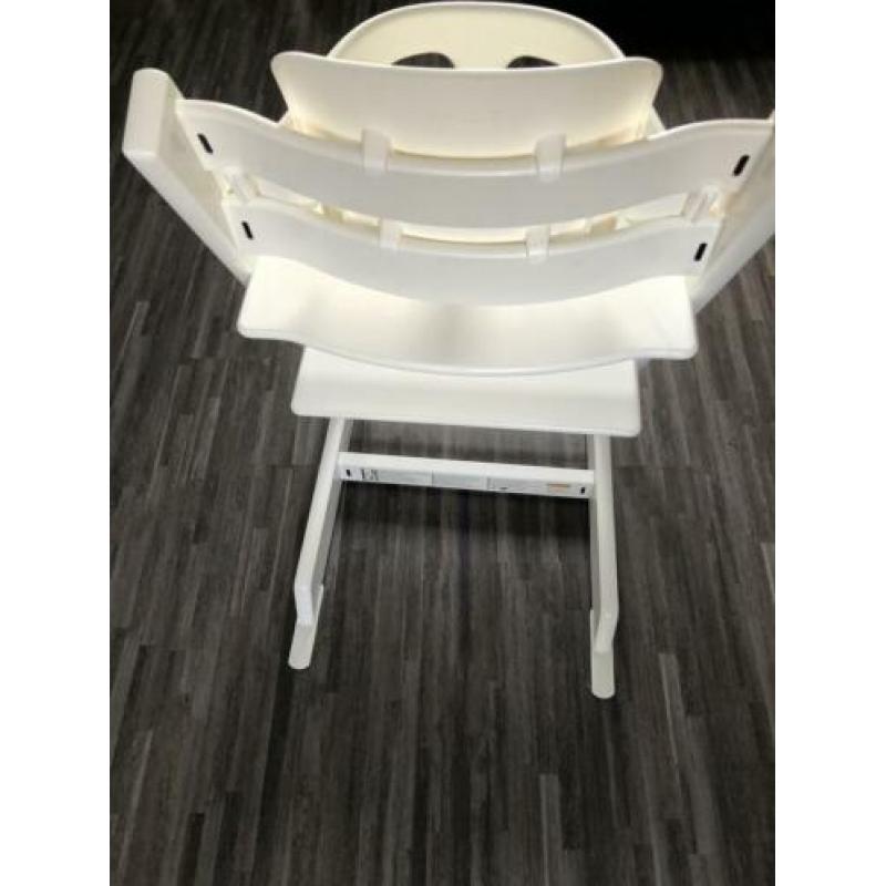 Witte Stokke Tripp Trapp stoel met baby set en tafeltje