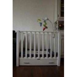 Bopita box met lade, boxkleden en tinylove mobiel