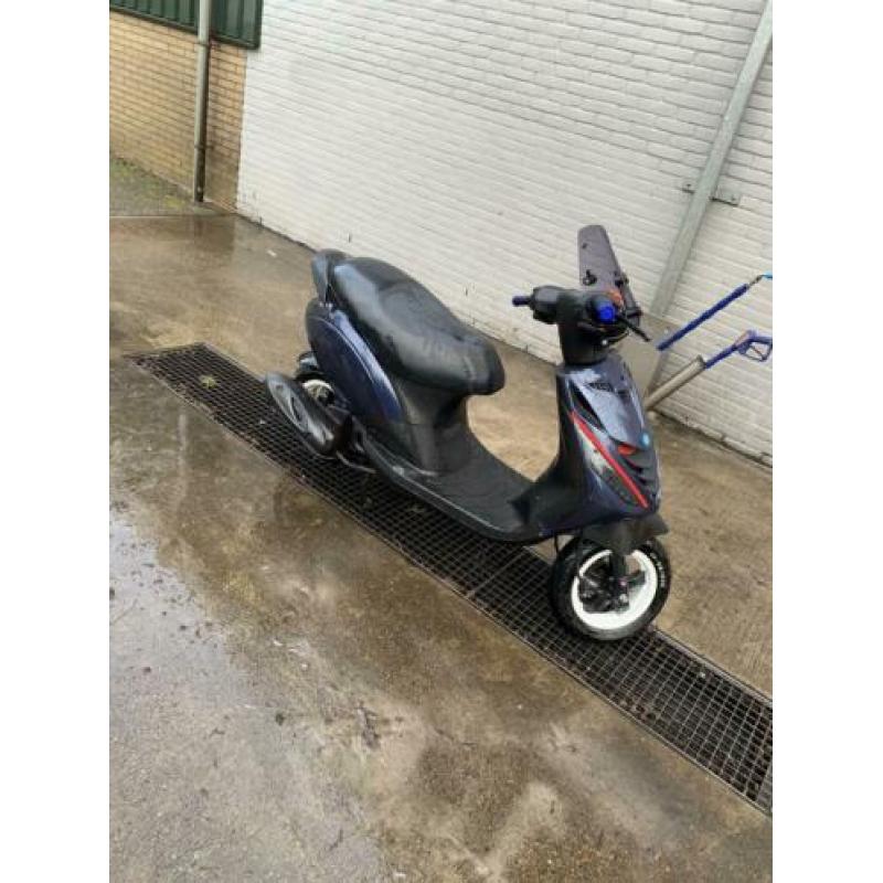 Piaggio zip 80 cc Malossi moet weg !!! Op kenteken !!