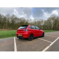 Seat Ibiza 1.6 77KW 5DRS 2007 Rood