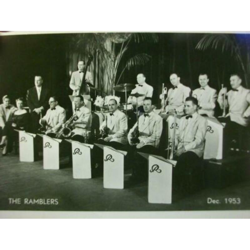 The ramblers foto mei 52 /janie bron 10,7 x 15 cm theo uden