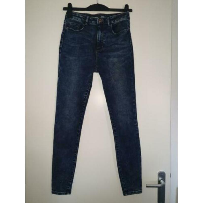 Super high waist skinny jeans maat 28