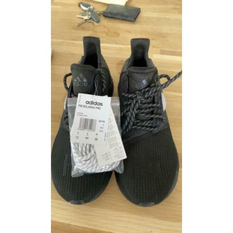 Adidas x Pharrel Williams running Maat 42