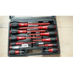 Nieuw set elektro schroevendraaiers.