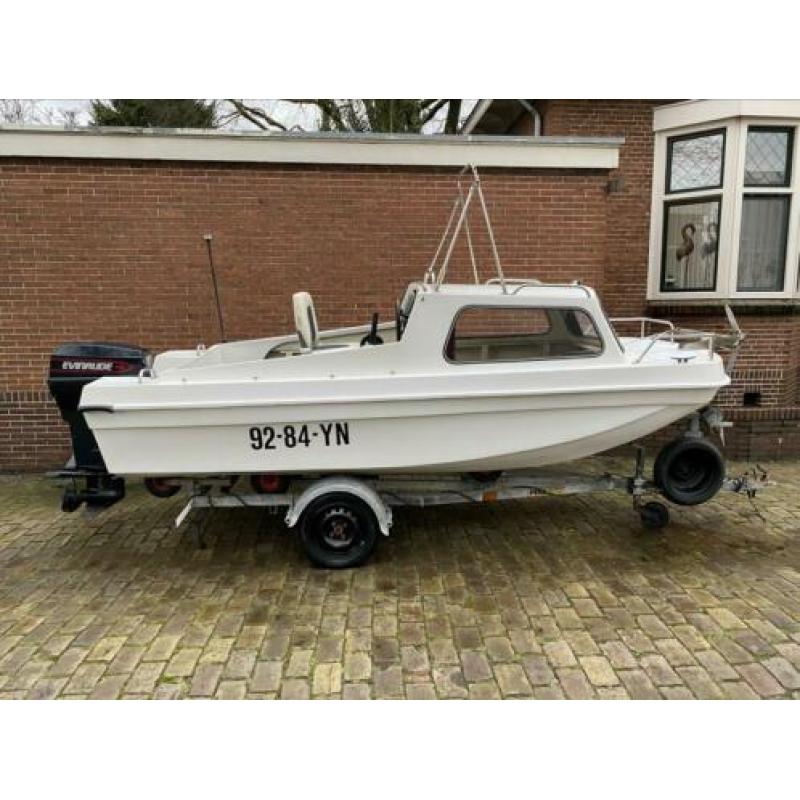 Visboot kajuitboot zeevisboot console kajuit boot COMPLEET