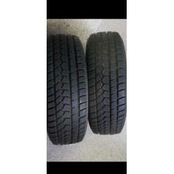 Twee Winter banden 195 /65 /15