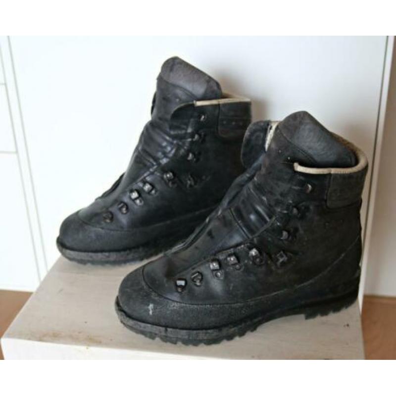 Bergschoenen HANWAG cat CD maat 44
