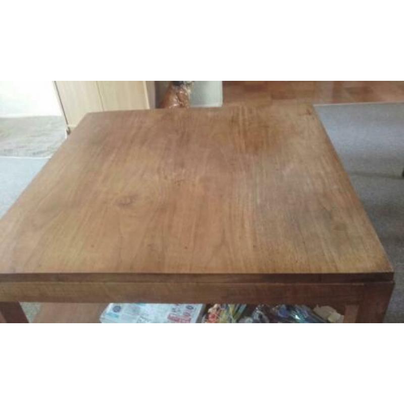 Robuuste salontafel