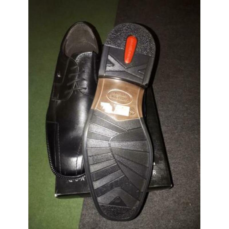 Herenschoenen nieuw m44 Kleur zwart merk starc