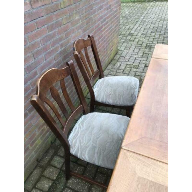 Eethoek met uitschuifbare tafel