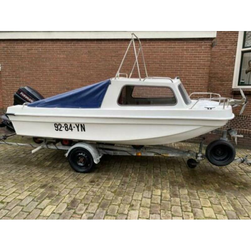 Visboot kajuitboot zeevisboot console kajuit boot COMPLEET