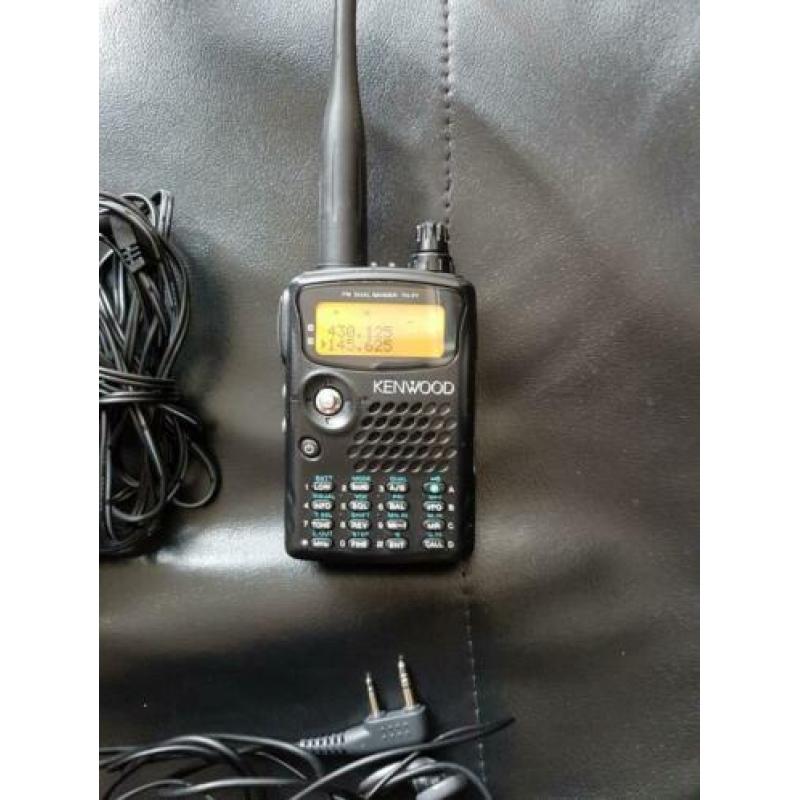 kenwood th-f7 porto met lader en microfoon.